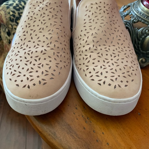 Vionic women’s Splendid Midiperf Leather Slip On casual Shoes 10 - Picture 6 of 12